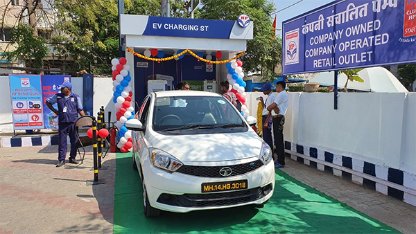 वडोदरा में एचपीसीएल ने स्थापित किया पहला चार्जिंग स्टेशन