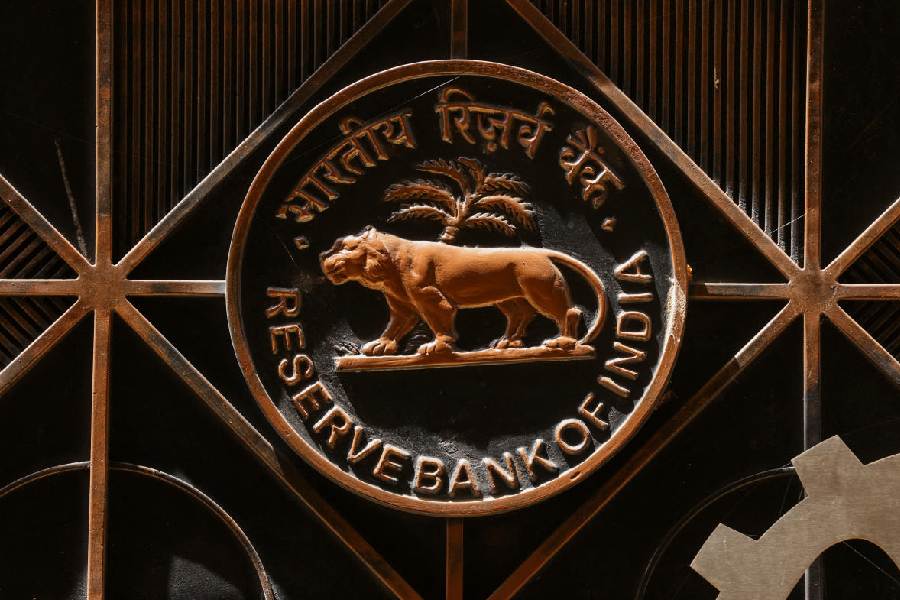 लोन माफ़ी के भ्रामक विज्ञापनों पर RBI ने लोगों को चेताया लोन माफ़ी के भ्रामक विज्ञापनों पर RBI ने लोगों को चेताया