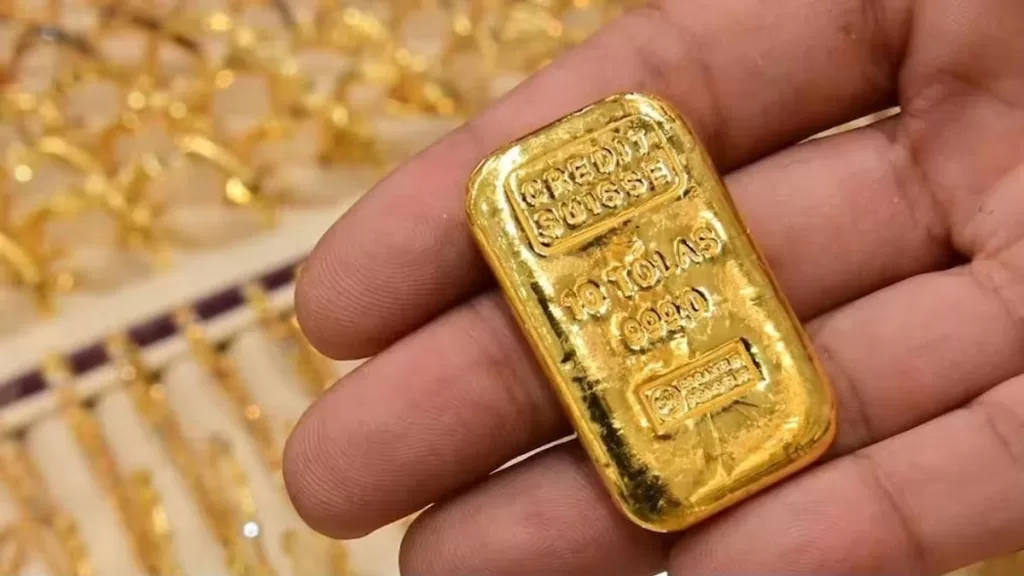 सोने-चांदी के भाव में ज़ोरदार गिरावट gold
